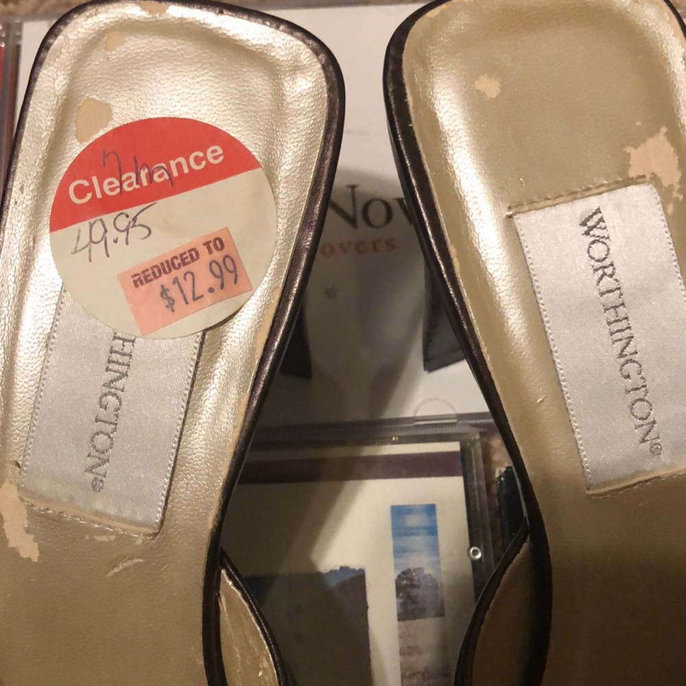 JC Penny unworn “Worthington” brand strapless 3 inch lady’s heels.  Lined.